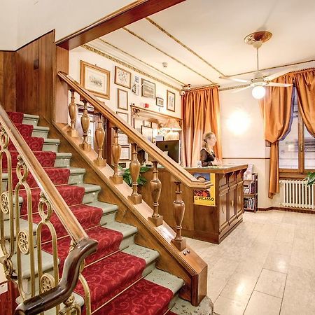 Hotel Lorena Флоренция Екстериор снимка