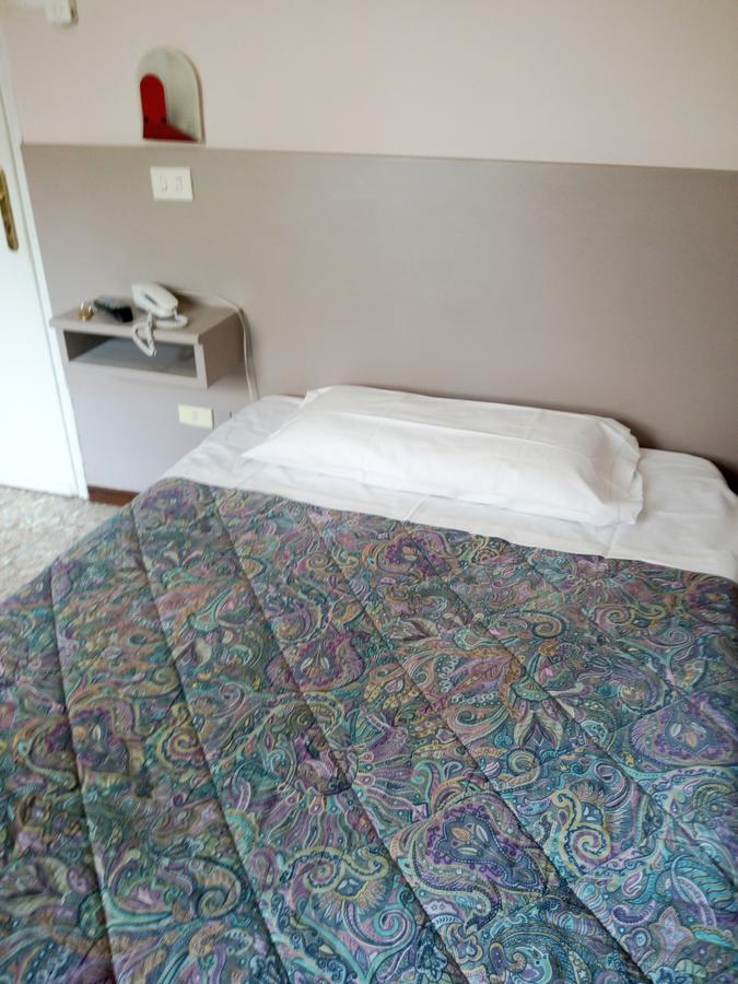 Hotel Lorena Флоренция Екстериор снимка